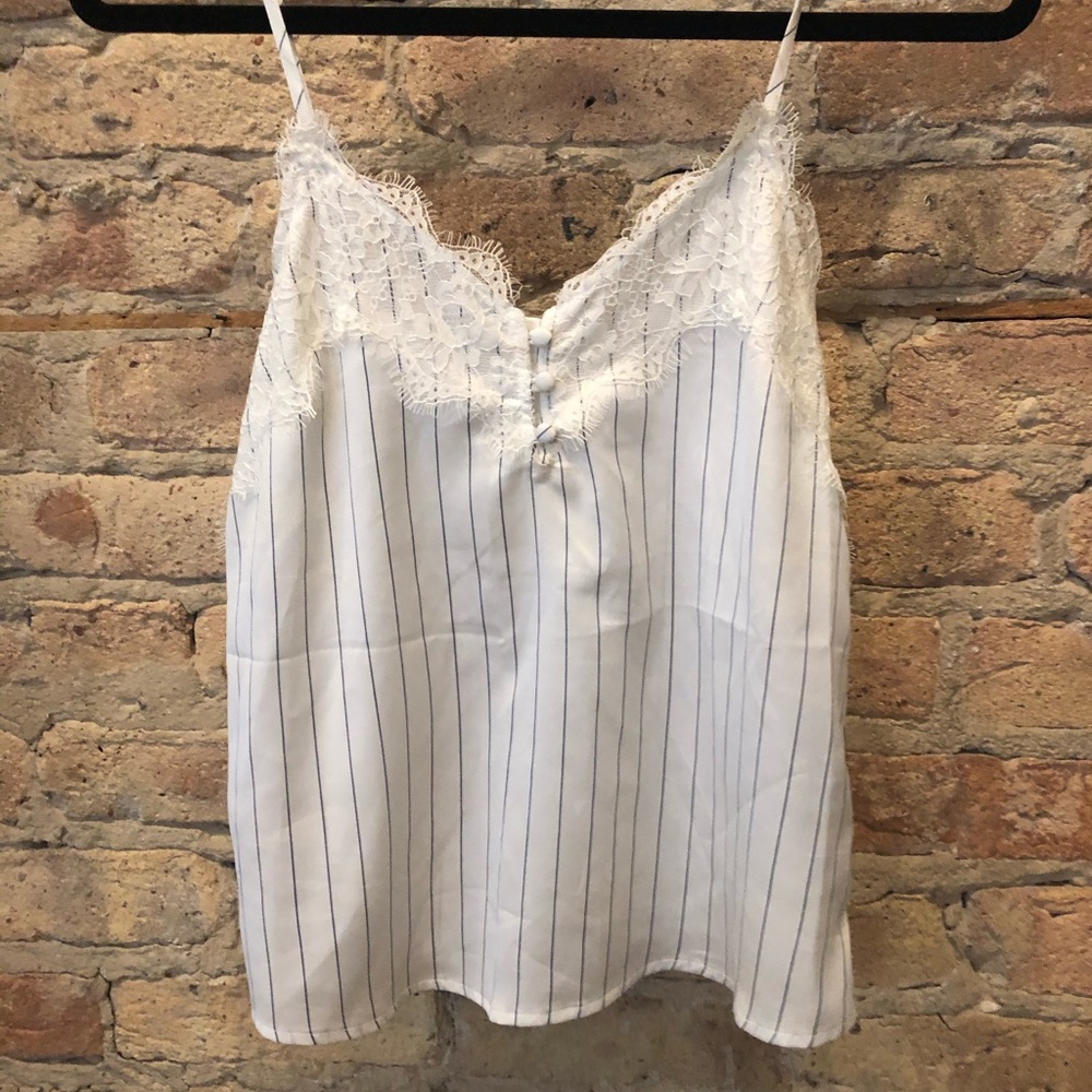 NWT Abercrombie lace trim top